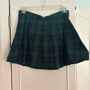 Short Plaid Skirt. Dark Green and Navy. Size Large. Worn.